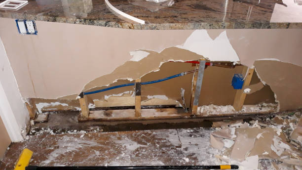 Sewage cleanup and water damage restoration in CA